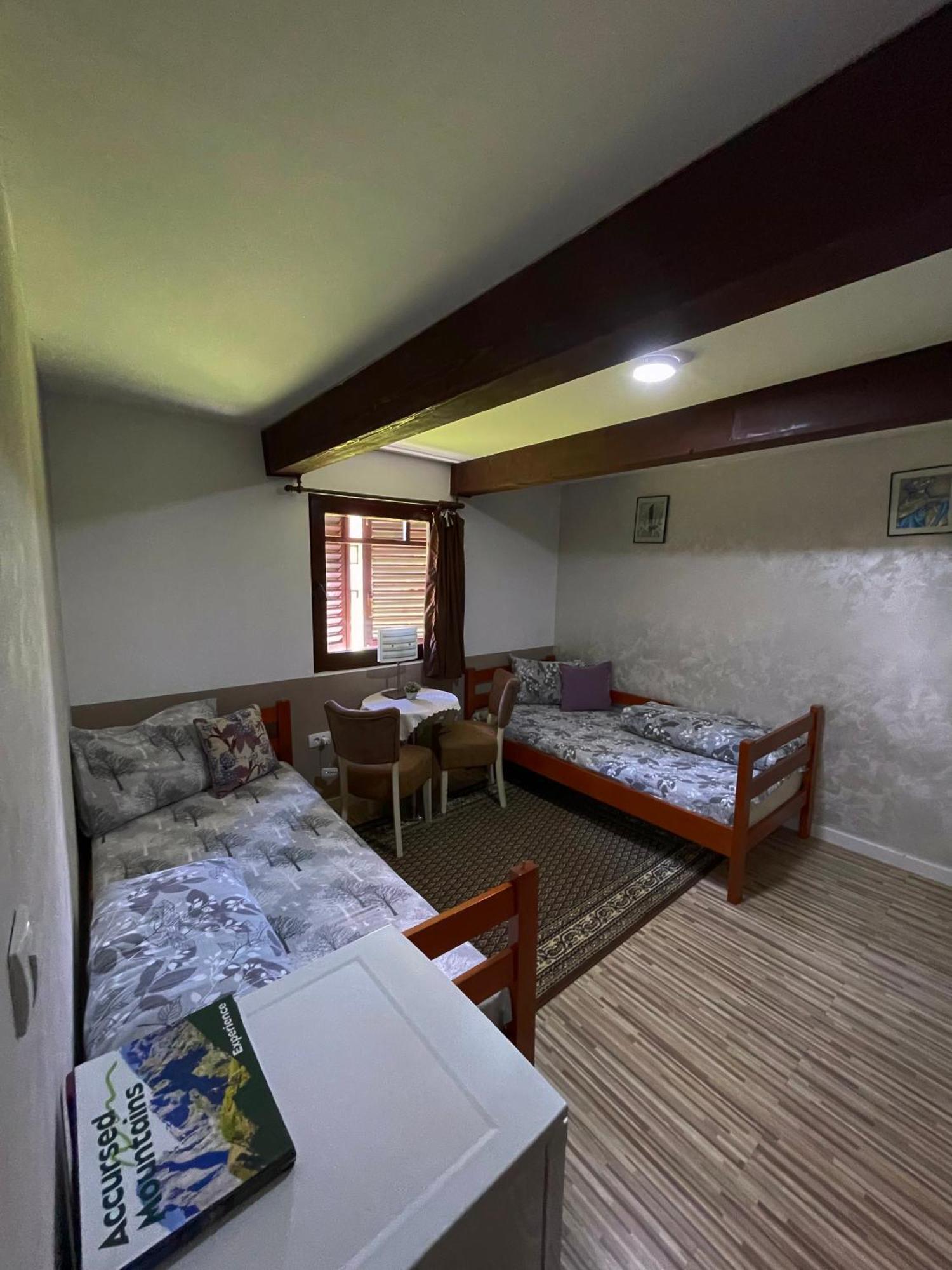 Rooms P&L Plav Exteriör bild