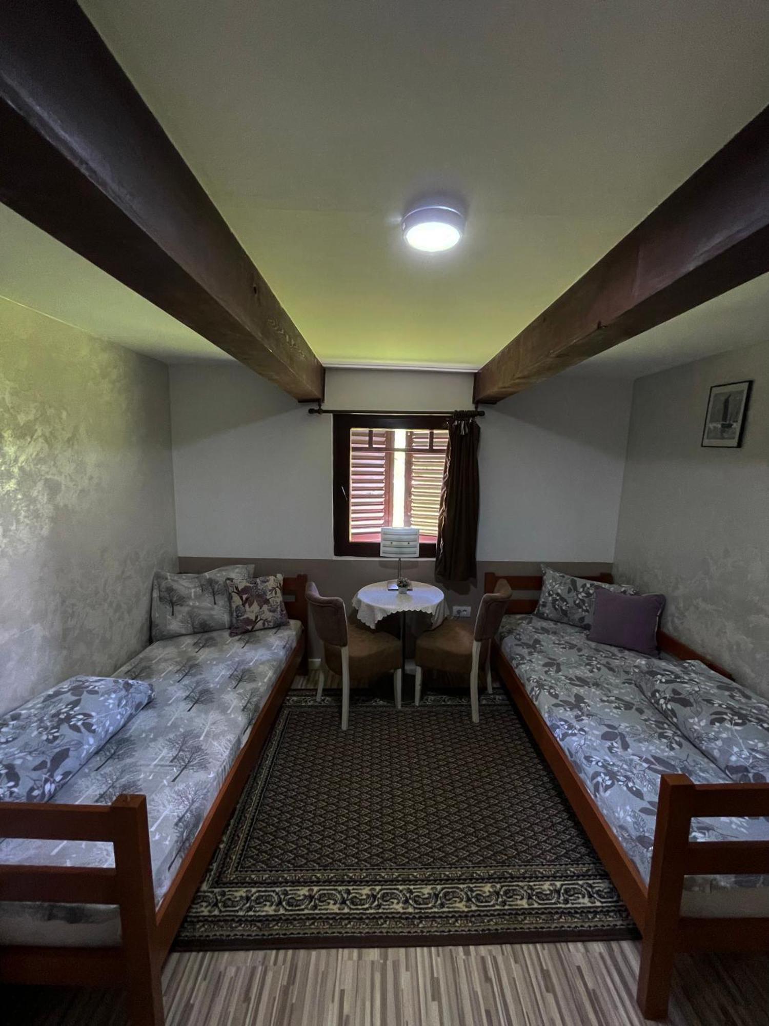 Rooms P&L Plav Exteriör bild